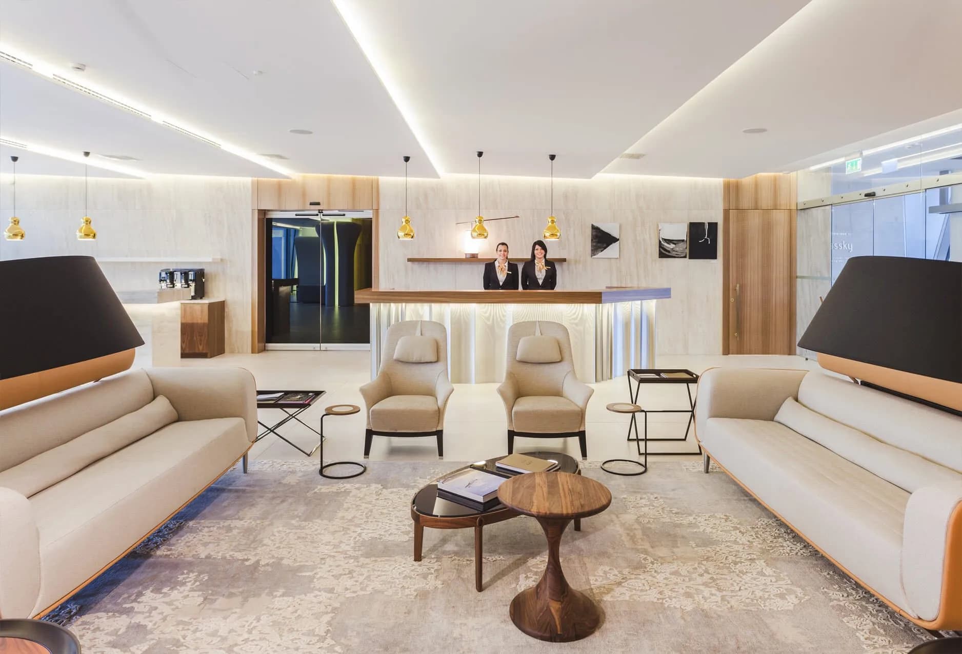 Passenger lounge